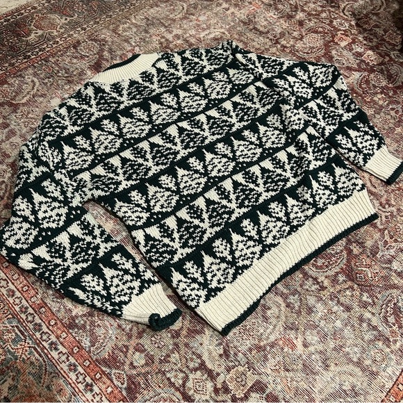 Vintage American Eagle Tree Sweater Medium - Picture 3 of 10